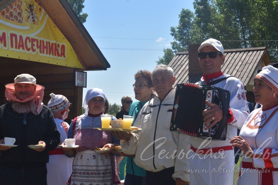 Фоторепортаж с праздника «Уяв»