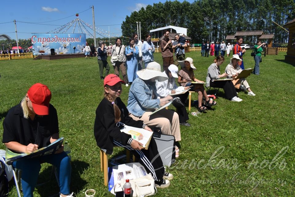 Фоторепортаж с праздника «Уяв»