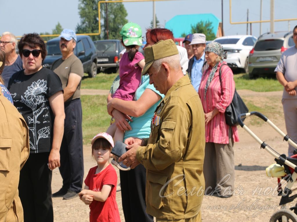 Киса авылында махсус хәрби операция геройларына истәлек такталары ачтылар