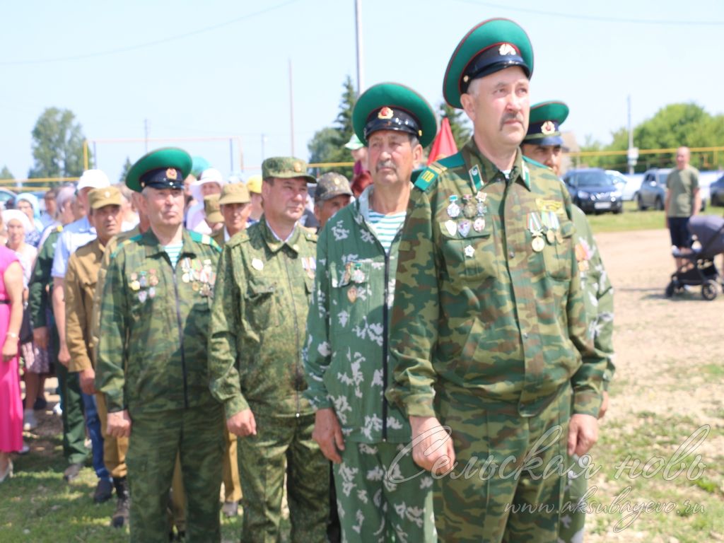 Киса авылында махсус хәрби операция геройларына истәлек такталары ачтылар