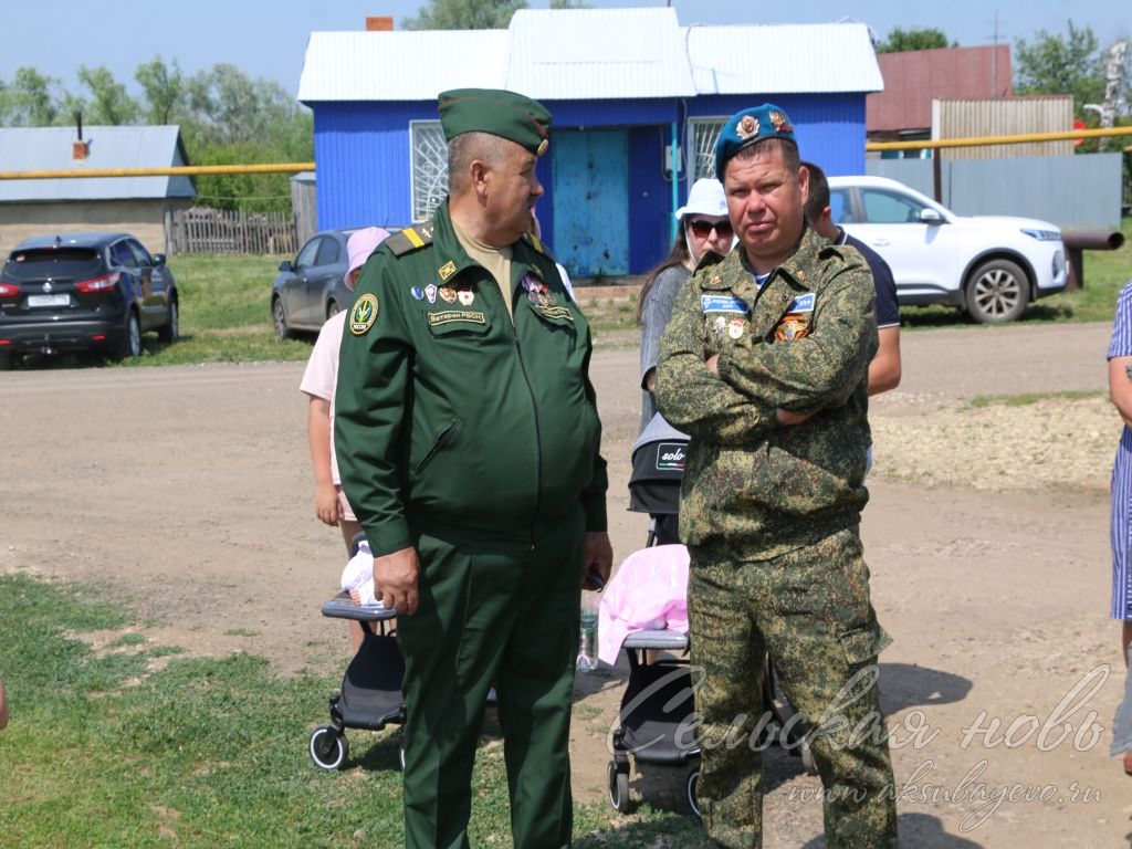 Киса авылында махсус хәрби операция геройларына истәлек такталары ачтылар