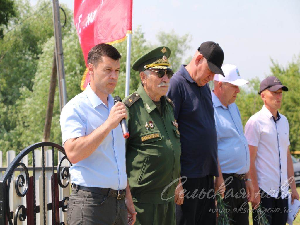 Киса авылында махсус хәрби операция геройларына истәлек такталары ачтылар