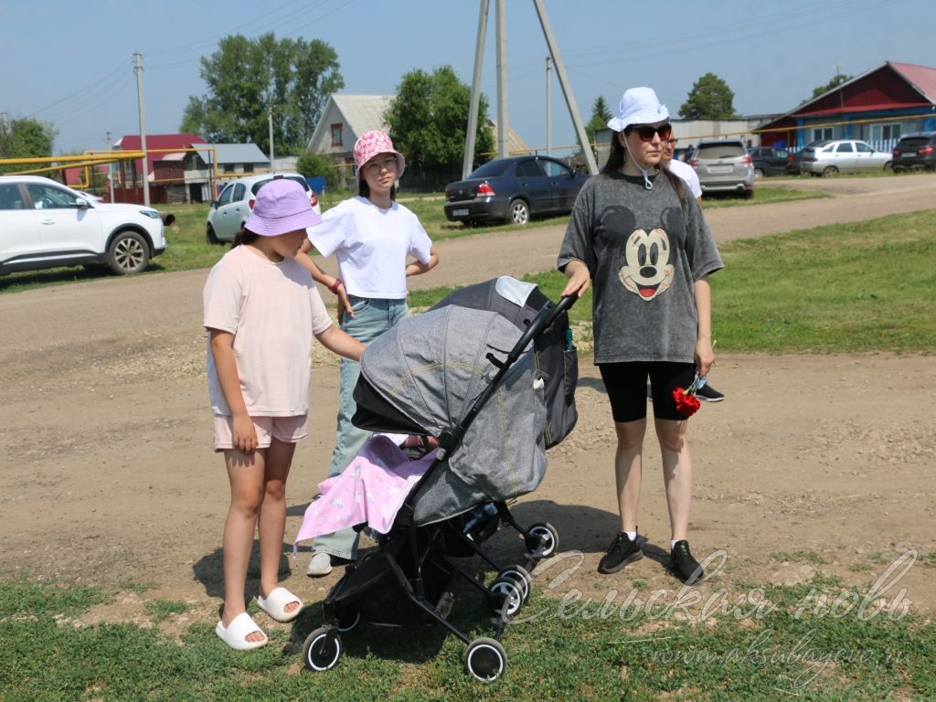 Киса авылында махсус хәрби операция геройларына истәлек такталары ачтылар
