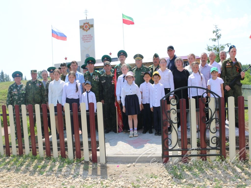 Киса авылында махсус хәрби операция геройларына истәлек такталары ачтылар