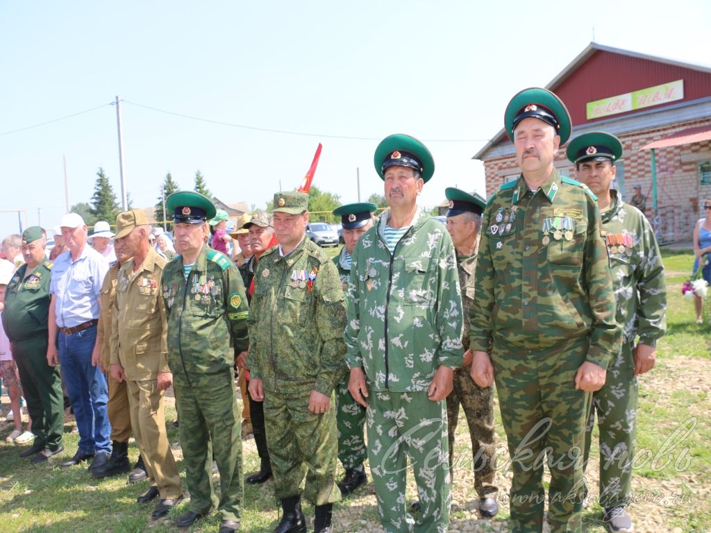 Киса авылында махсус хәрби операция геройларына истәлек такталары ачтылар
