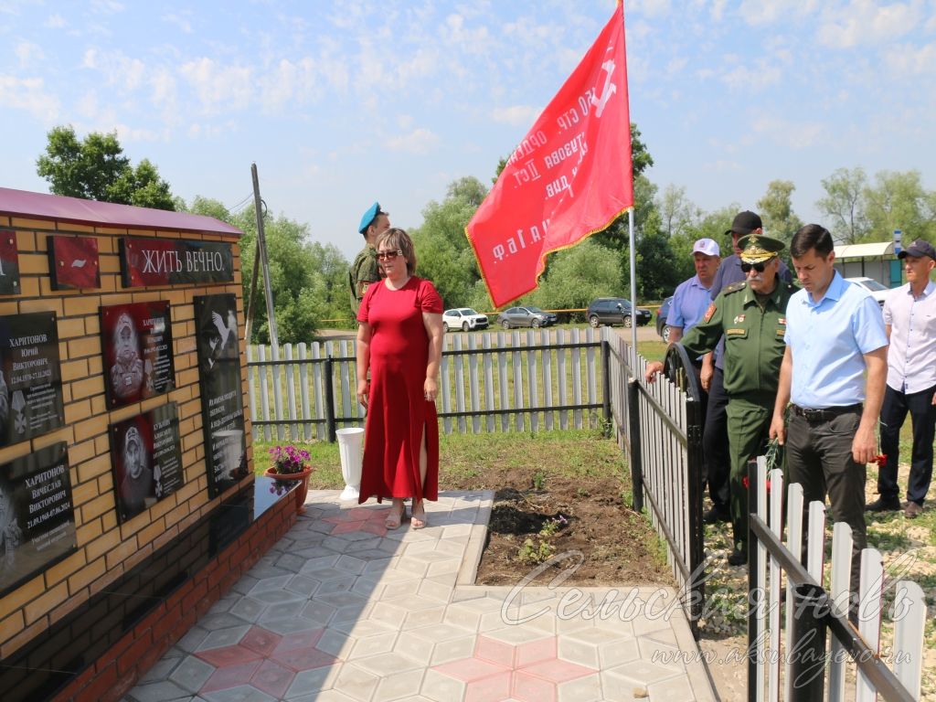 Киса авылында махсус хәрби операция геройларына истәлек такталары ачтылар