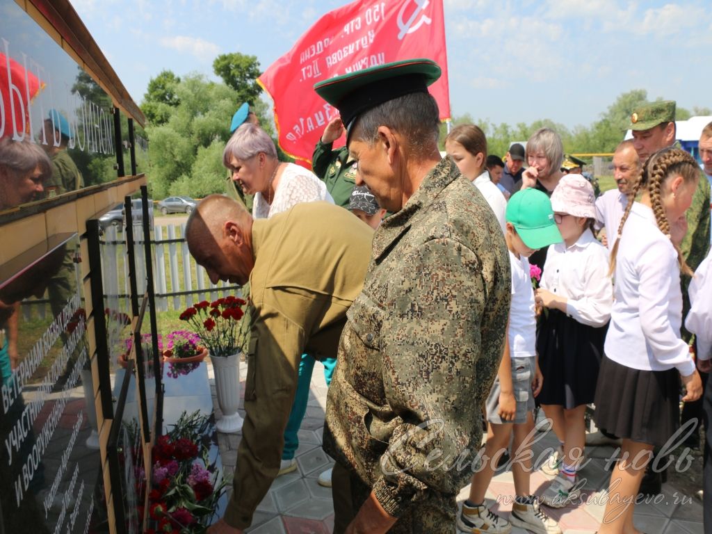 Киса авылында махсус хәрби операция геройларына истәлек такталары ачтылар