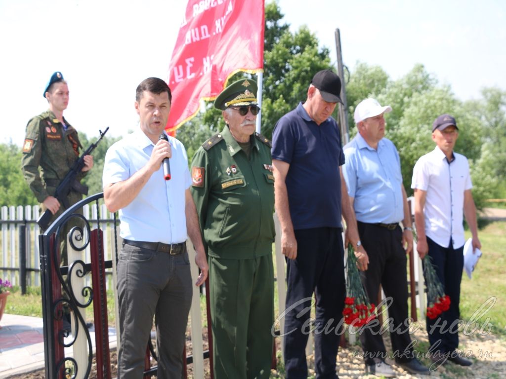 Киса авылында махсус хәрби операция геройларына истәлек такталары ачтылар