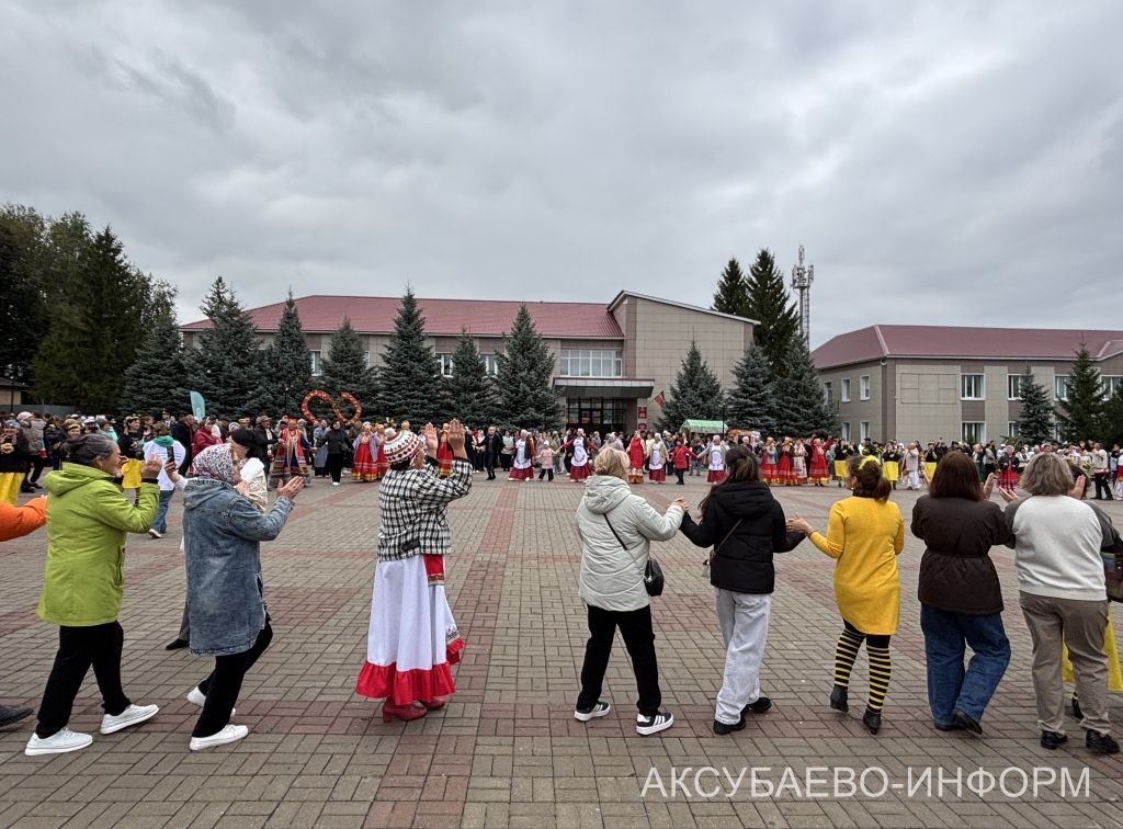 Осеннее золото Аксубаева: тыква с медом порадовали жителей 11.09.2026