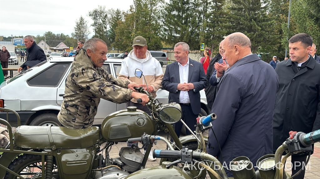 В Аксубаеве открыли ледовый дворец, два парка и Центр молодежных инициатив 10.09.2026