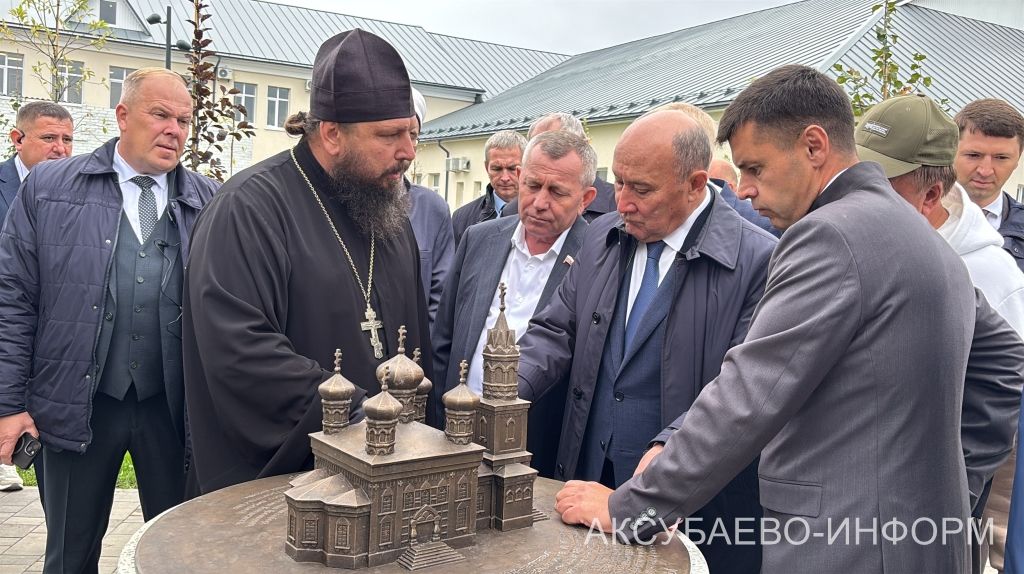 В Аксубаеве открыли ледовый дворец, два парка и Центр молодежных инициатив 10.09.2026