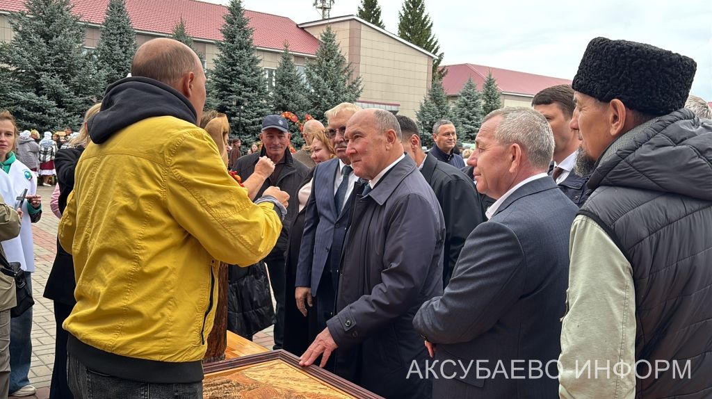 Осеннее золото Аксубаева: тыква с медом порадовали жителей 11.09.2026
