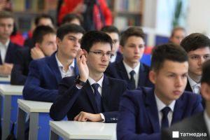 В Татарстане школы получат гранты до 2 млн рублей на физику и химию