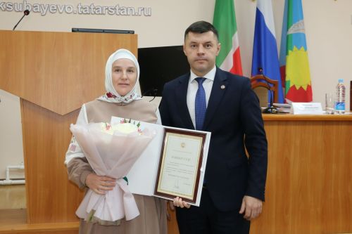 Муниципальный работник Аксубаевского района получила высокую награду