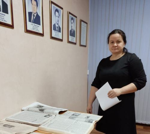 В Совете Аксубаевского района очередная выставка посвящена встрече нового года