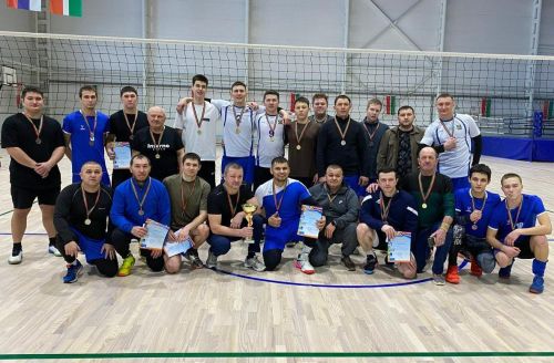 В Аксубаеве прошли соревнования по волейболу среди мужских команд