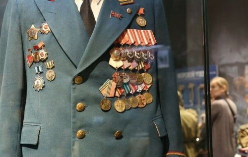 В Кировограде есть улица, носящая имя Героя Советского Союза Бари Габдрахманова