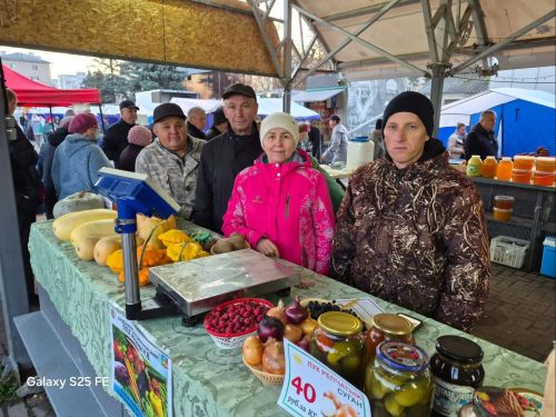 Аксубаевские сельхозпроизводители привезли в Казань осеннее изобилие