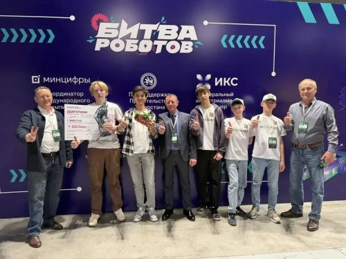 Аксубаевские «Колхозники» взяли золото: как робот «Мухомор» покорил Казань