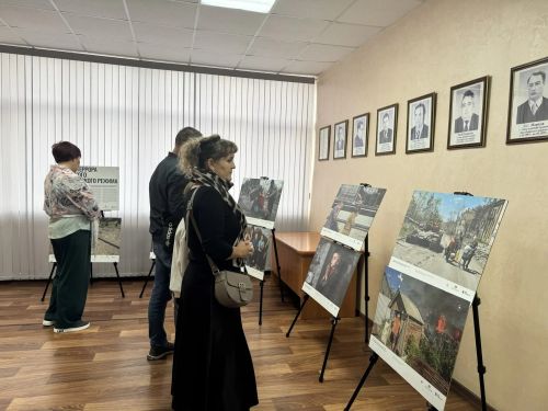 В Аксубаеве прошла фотовыставка «Хроники террора украинского неонацистского режима»