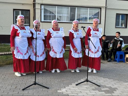 На улице Ленина Аксубаева слушали музыку и сдавали нормативы ГТО