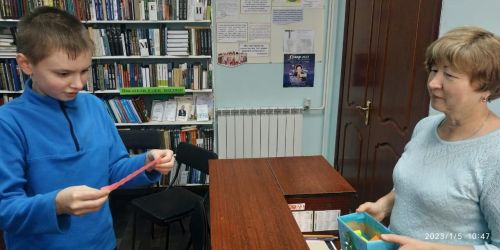 Авыл китапханәсендә Яңа ел билетлары уйнаттылар