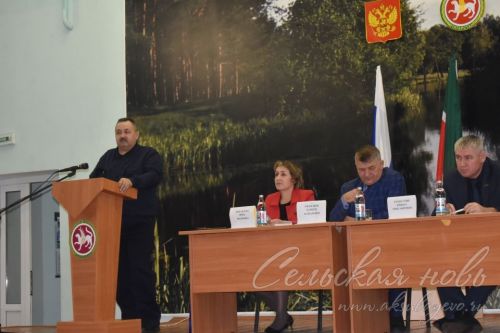 Сход граждан показал, что у емелькинцев претензий нет