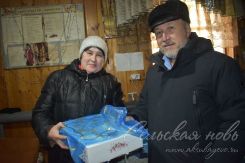 Үз хезмәтләре белән авылны сакларга һәм үстерергә ярдәм итәләр
