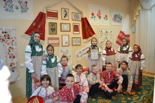 Выставка вышивок открыла Год национальных культур и традиций