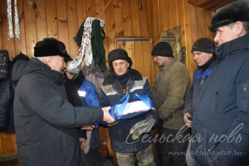 Своим трудом помогают сохранять деревни