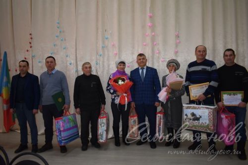 Своим трудом помогают сохранять деревни
