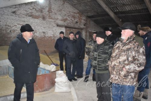 Своим трудом помогают сохранять деревни