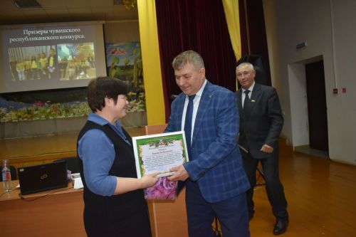 Аксубай җәмәгатьчеләре лаеклы бүләкләр алдылар