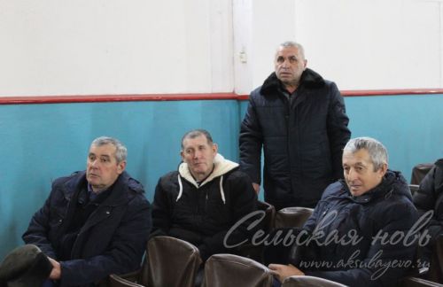 В музее Газиза Кашапова вяжут носки для мобилизованных
