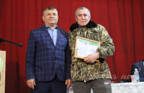 В музее Газиза Кашапова вяжут носки для мобилизованных