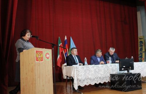 В музее Газиза Кашапова вяжут носки для мобилизованных