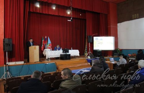 В музее Газиза Кашапова вяжут носки для мобилизованных