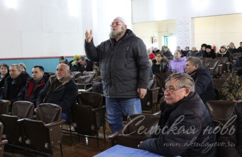 В музее Газиза Кашапова вяжут носки для мобилизованных