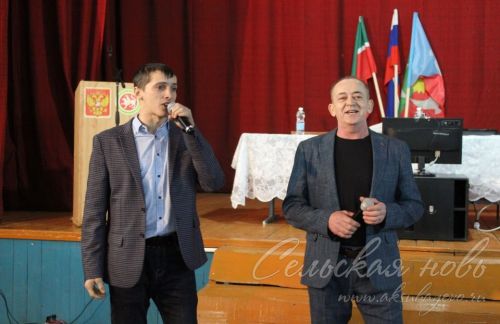 В музее Газиза Кашапова вяжут носки для мобилизованных