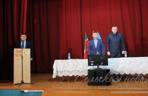 В музее Газиза Кашапова вяжут носки для мобилизованных
