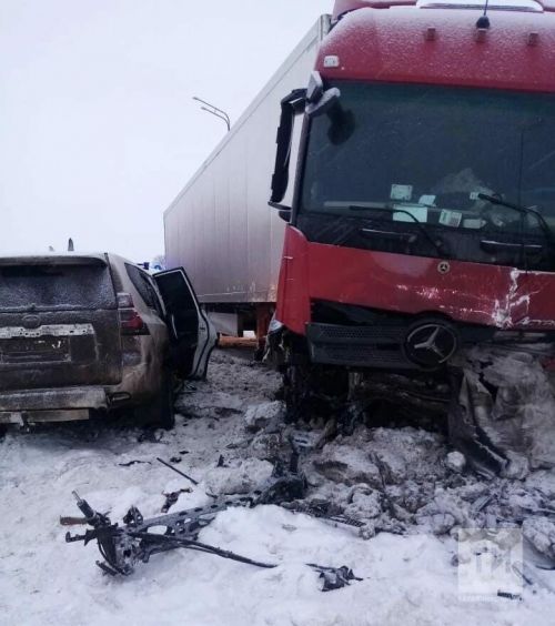 Татарстанда М7 юлында авариядә ир-ат һәм яшь кыз һәлак булган