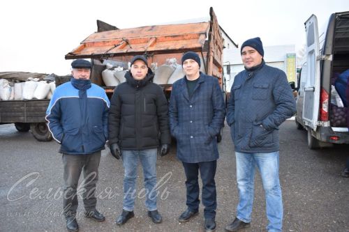 Аксубаевцы пополнили зимние запасы на сельхозярмарке