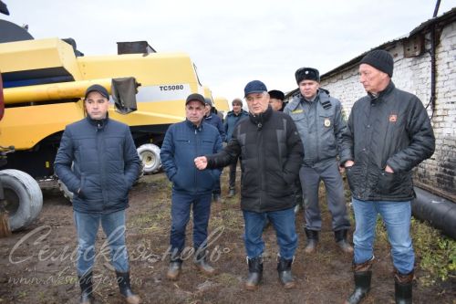 Кыр техникасы саклауга куелган, остаханәләрдә ремонт эшләре бара