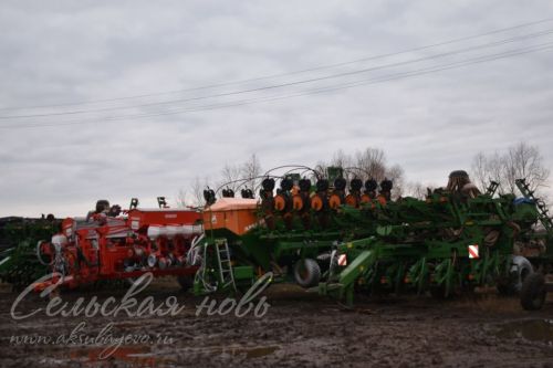Кыр техникасы саклауга куелган, остаханәләрдә ремонт эшләре бара