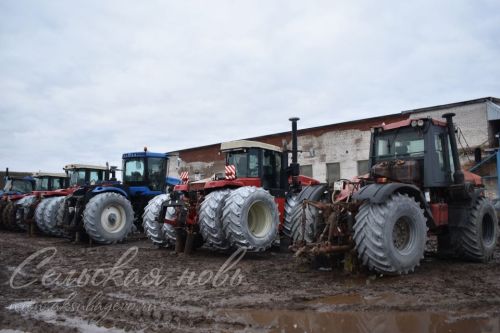 В Аксубаевском районе полевая техника поставлена на зимовку, в мастерских идет ремонт