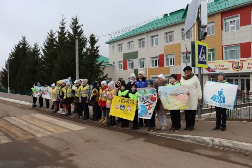 В РТ прошли массовые акции, посвящённые Дню памяти жертв ДТП