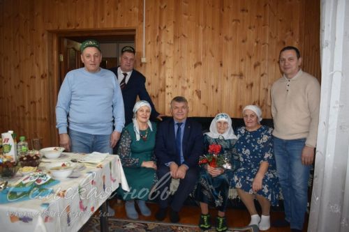 Всем четверым детям сельская труженица помогла получить высшее образование