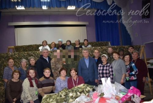 Аксубайдан мобилизацияләнгән якташларны волонтерлар теккән киемнәр җылытачак