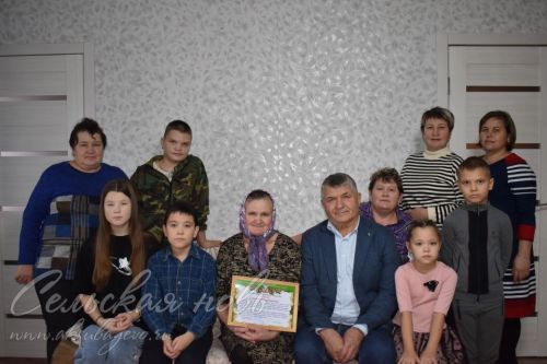Аксубай районында махсус хәрби операция зонасында катнашучының әнисенә улын тәрбияләгәне өчен рәхмәт белдерделәр