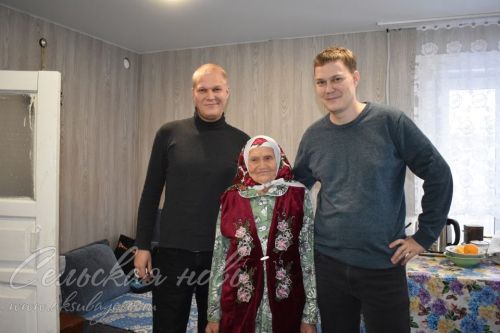 Колхоз производствосының төрле участокларында фидакарь хезмәт куйган